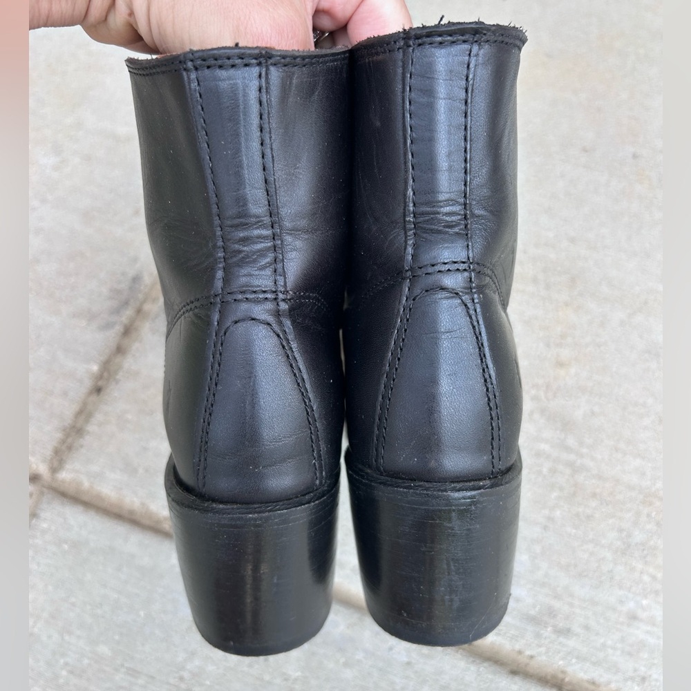 Frye Sabrina 6G Black Lace Up Heeled Boots - Picture 7 of 9